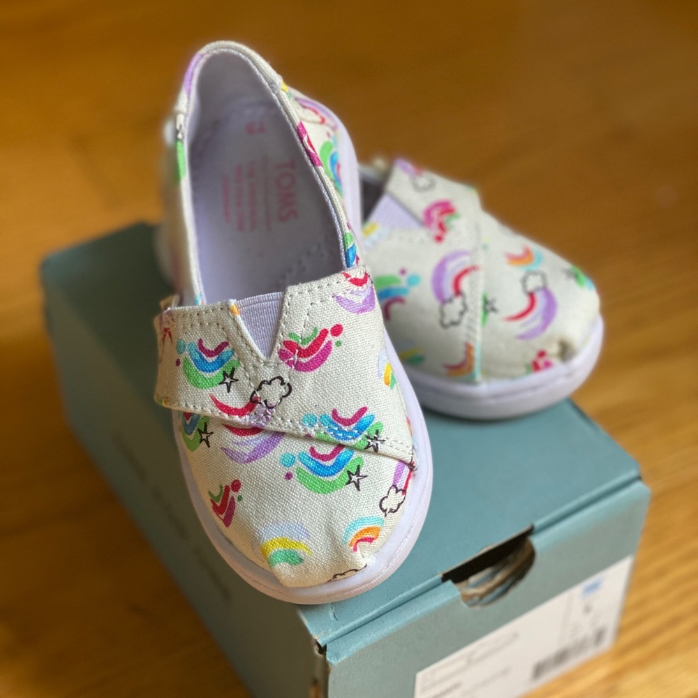 TOMS White Jumping Rainbows - Toddler